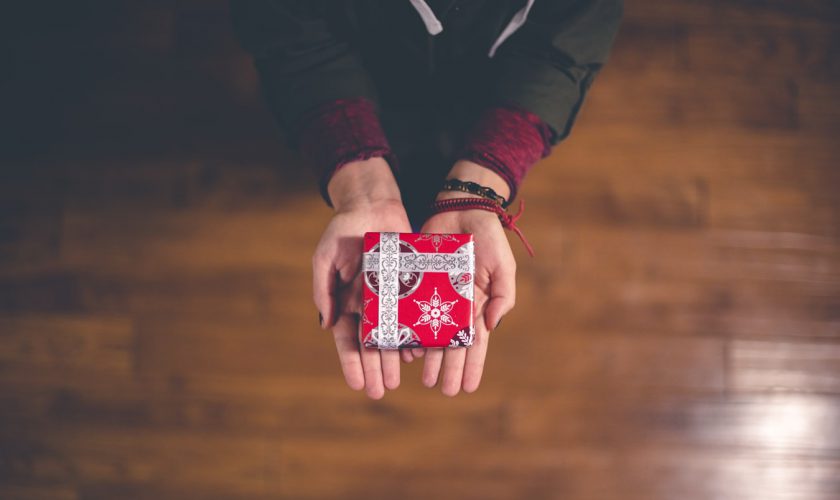 mercato-usato-regali-natale