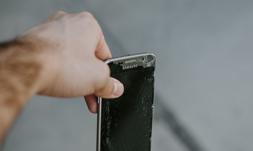rifiuti-elettronici-2,5-tonnellate-gestite-ecolight